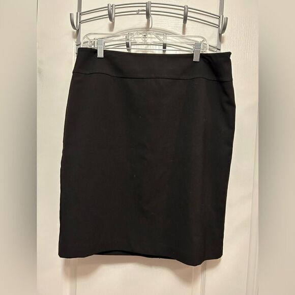 212 Collection Size 14 classic Black Skirt side zip back slit EUC - Picture 1 of 11